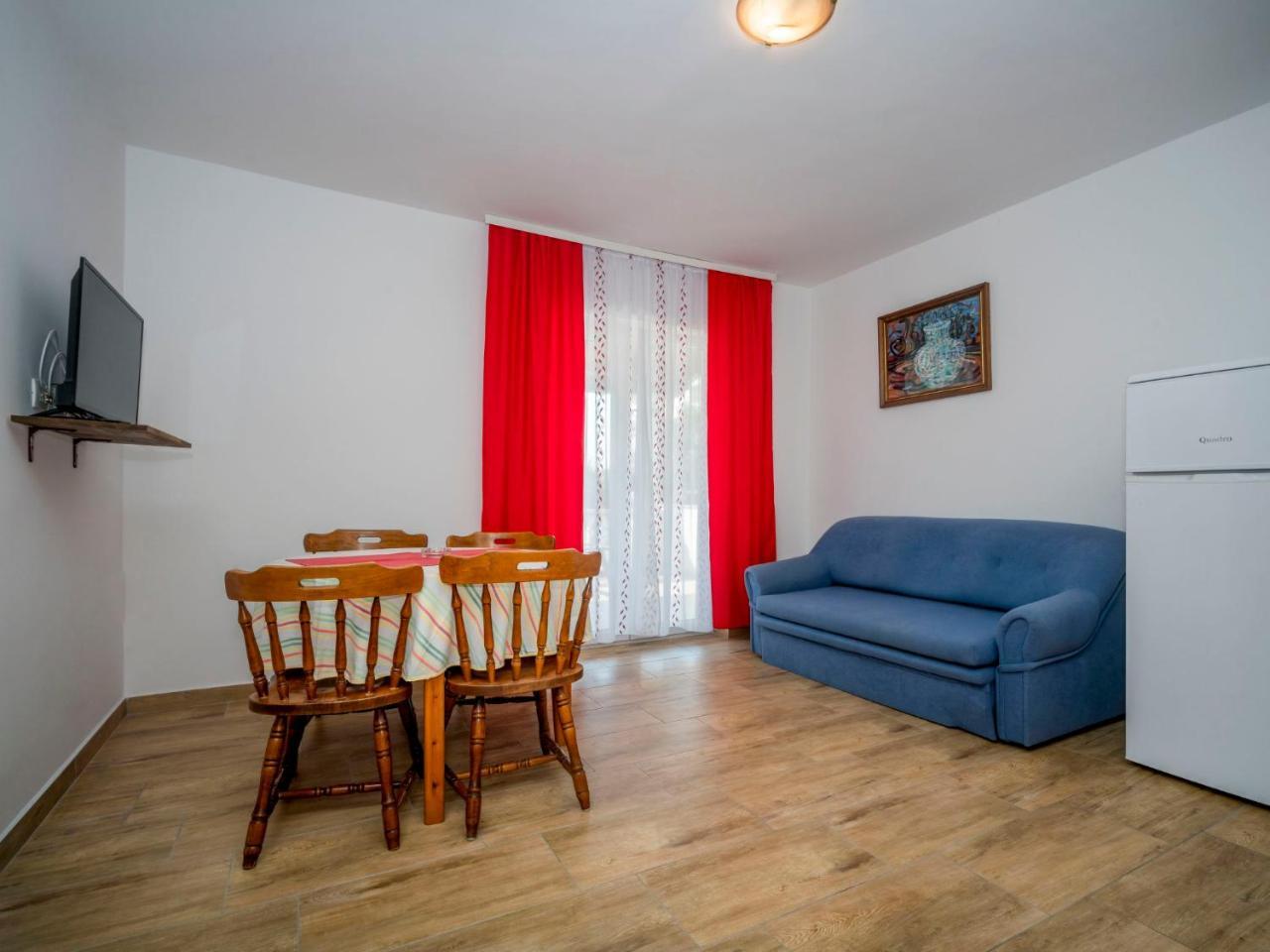Apartment Hilde Red-8 By Interhome Медулин Екстериор снимка